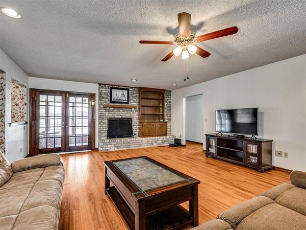 8217 NW 31st TER, Bethany, OK 73008