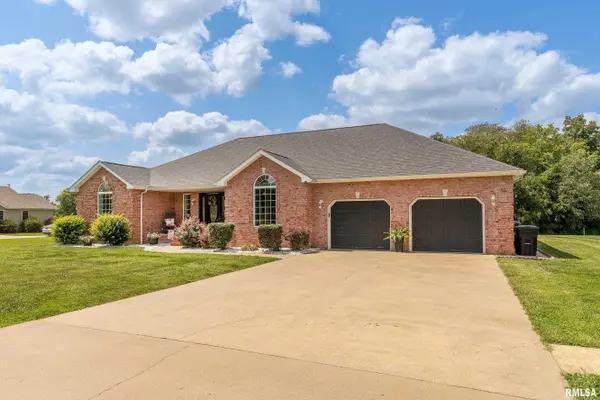 1602 POSEY ST, Marion, IL 62959