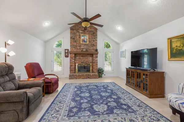 706 W Wasson Drive, Nixa, MO 65714