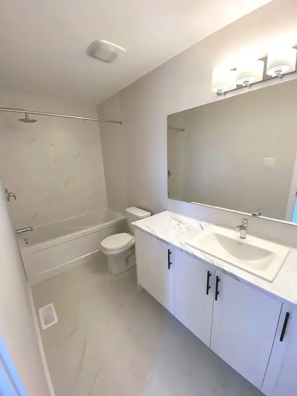 214 Conservancy DR, Barrhaven, ON K2J 7M5