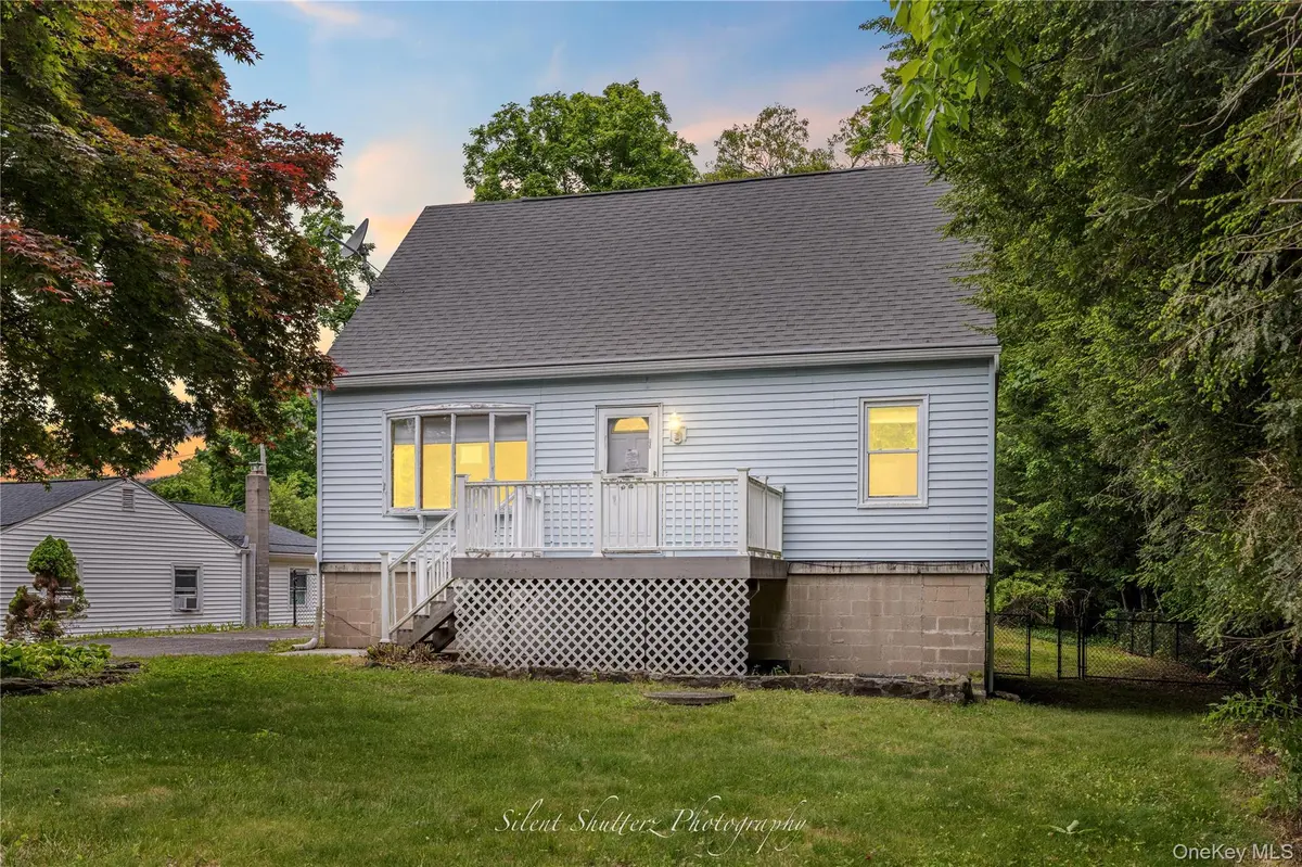 7 Hazel DR, Patterson, NY 12563