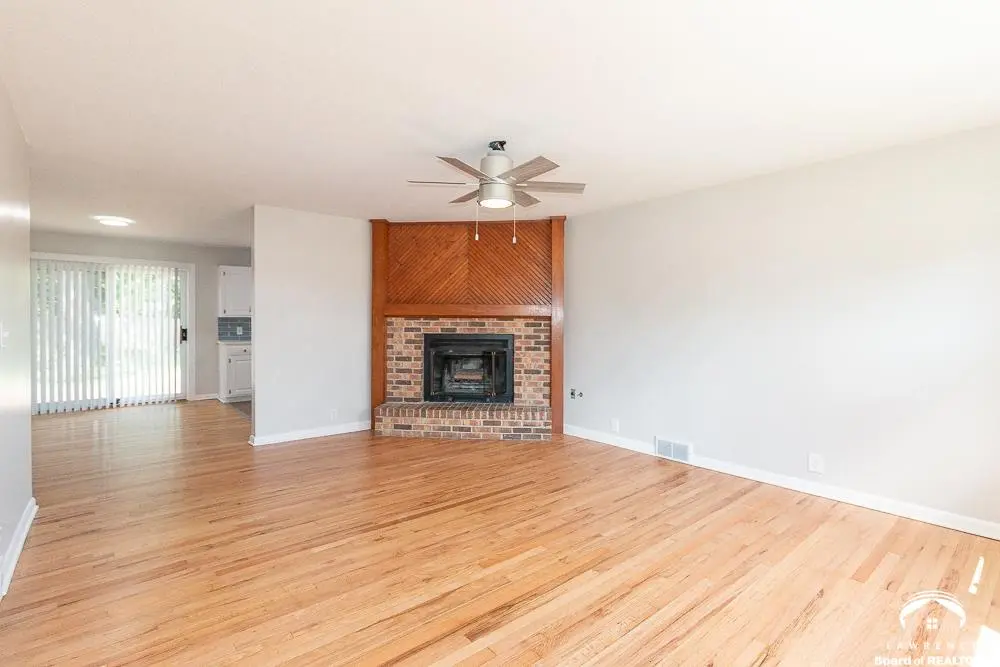 634 Greever TER, Lawrence, KS 66046
