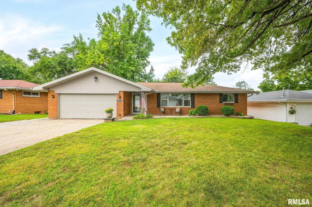 5433 N JAMES RD, Peoria, IL 61615
