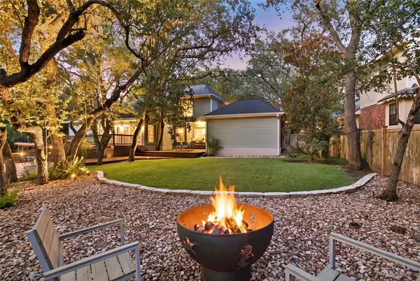 10038 Circleview DR, Austin, TX 78733