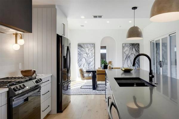 8300 Hathaway DR, Austin, TX 78757