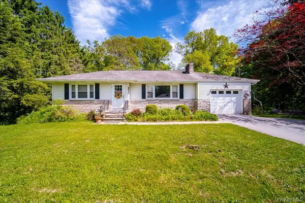 26 Russell RD, Wappingers Falls, NY 12590