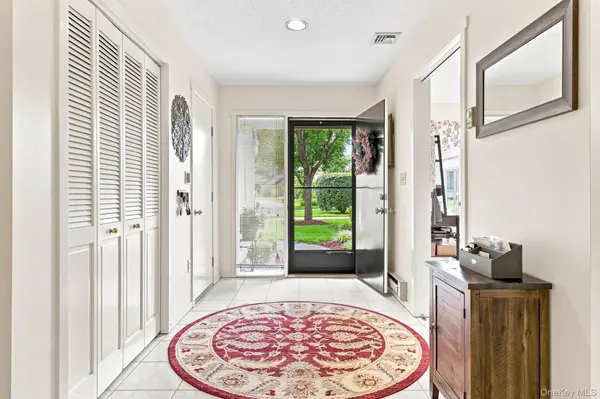 590 Heritage HLS #B, Somers, NY 10589