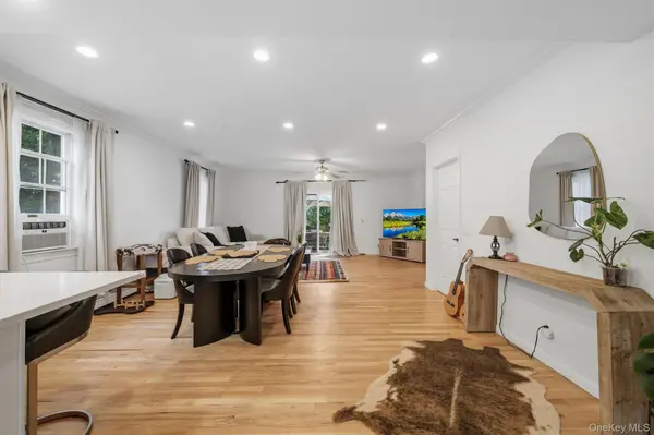 81 Overlook DR, Valhalla, NY 10595