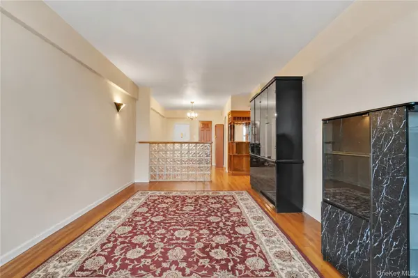 25-15 Union ST #6G, Flushing, NY 11354