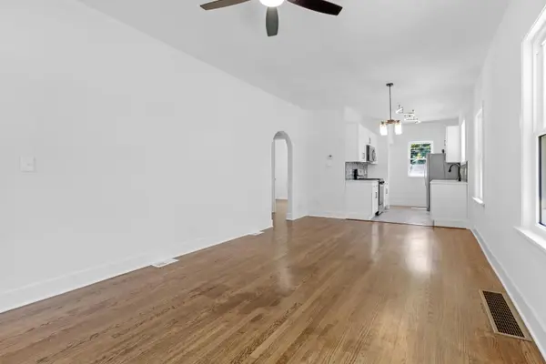 2107 W 8th Avenue, Gary, IN 46404