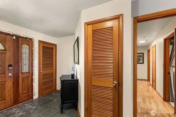 1677 Eastmont AVE, East Wenatchee, WA 98802