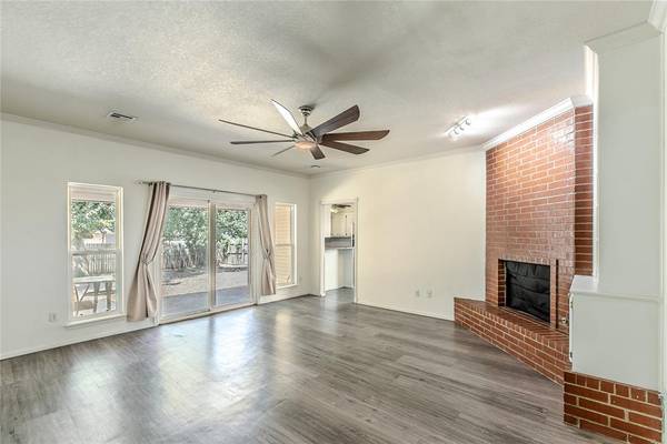 1329 Greenfield DR, Edmond, OK 73012