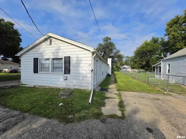 120 LINDEN ST, East Peoria, IL 61611