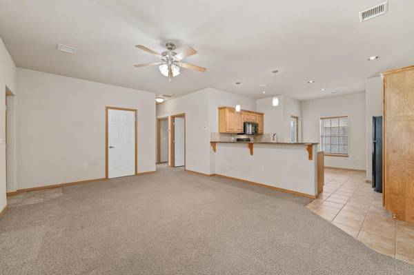 201 E Karla Ave, Haysville, KS 67060