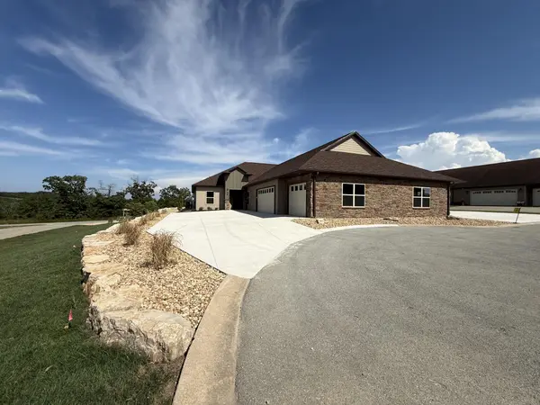 92 Mountain View Court, Branson West, MO 65737