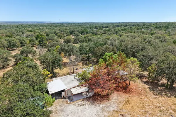 664 Hidden Oaks DR, Elgin, TX 78621