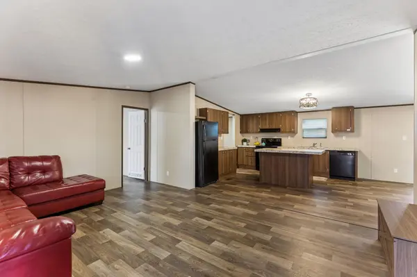 135 Plumeria DR, Dale, TX 78616