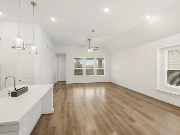 606 Biscayne Bay BND, Kyle, TX 78640