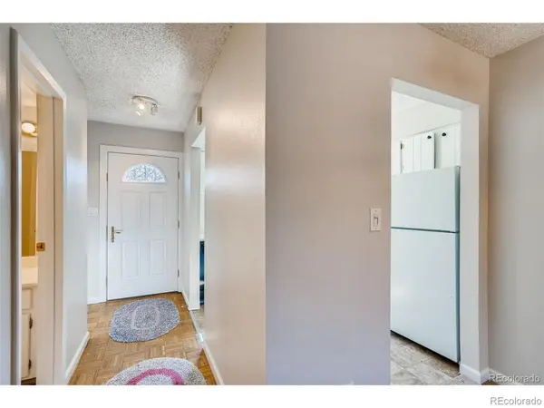 6882 S Broadway, Centennial, CO 80122