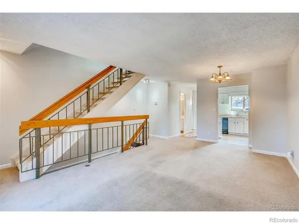6882 S Broadway, Centennial, CO 80122