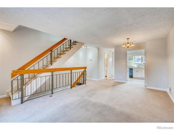 6882 S Broadway, Centennial, CO 80122