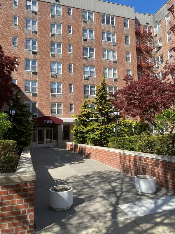 2 Sadore Lane #5Z, Yonkers, NY 10710