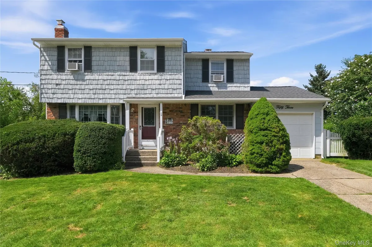 53 Comerford ST, Port Jefferson, NY 11776