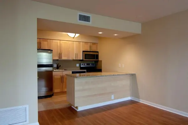 7685 Northcross DR #221, Austin, TX 78757