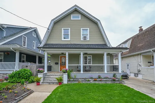 219-07 101st AVE, Queens Village, NY 11429
