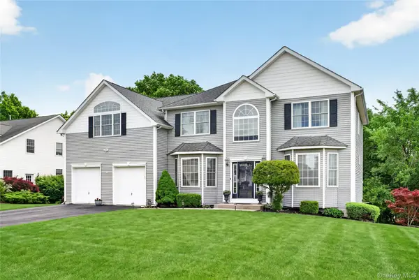 19 Grand View TER, Chester, NY 10918