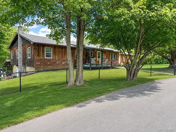 740 Wallkill AVE, Pine Bush, NY 12589