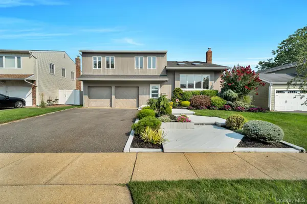3087 Lydia LN, Bellmore, NY 11710