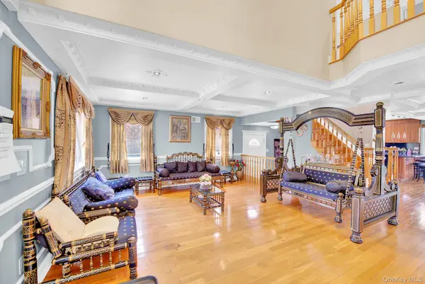 8220 250th ST, Bellerose, NY 11426