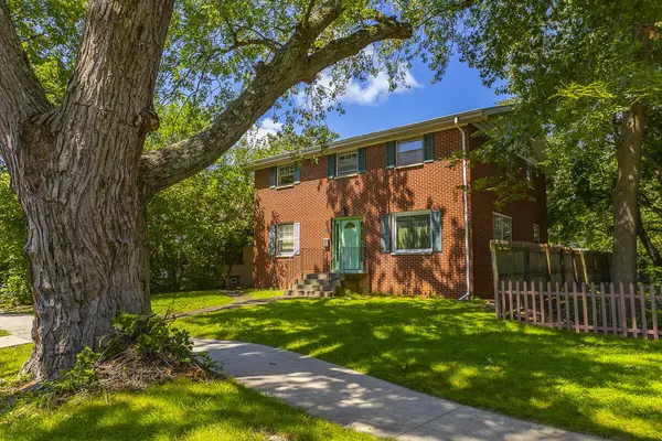 486 Park Avenue, Valparaiso, IN 46385