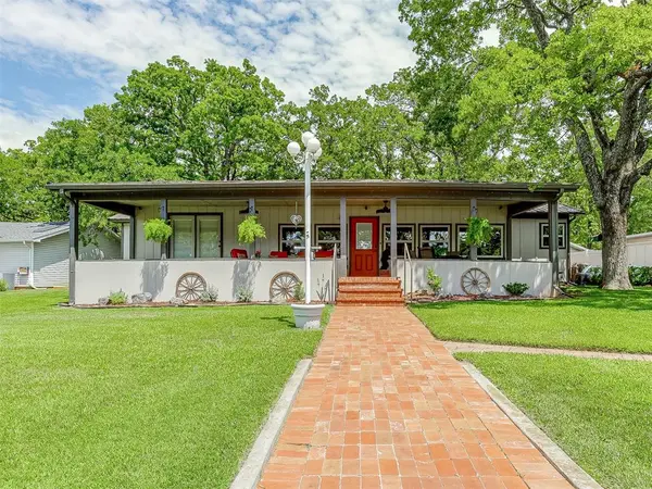 7408 Antlers DR, Marlow, OK 73055