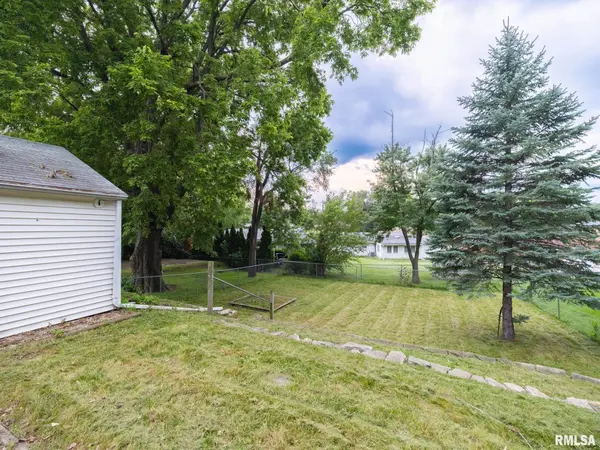 2502 COURT ST, Pekin, IL 61554