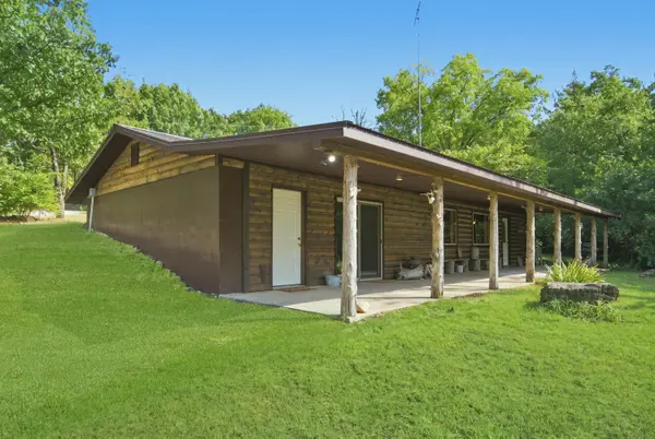230 Staake Spur, Kissee Mills, MO 65680