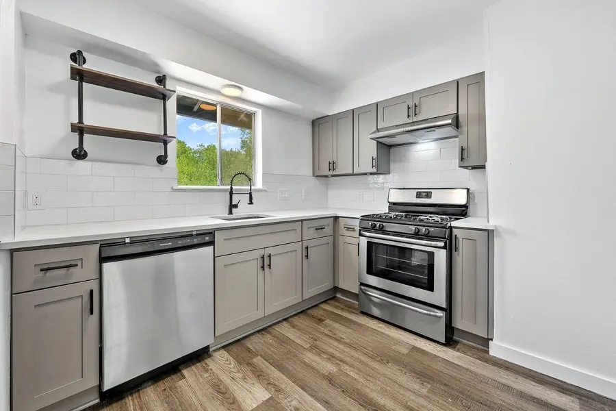 1706 Elmhurst DR #B, Austin, TX 78741