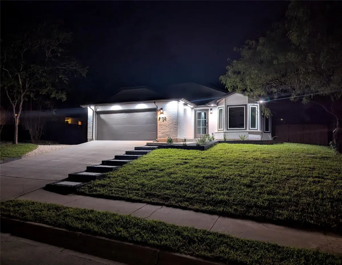 8102 Fort Sumter RD, Austin, TX 78745