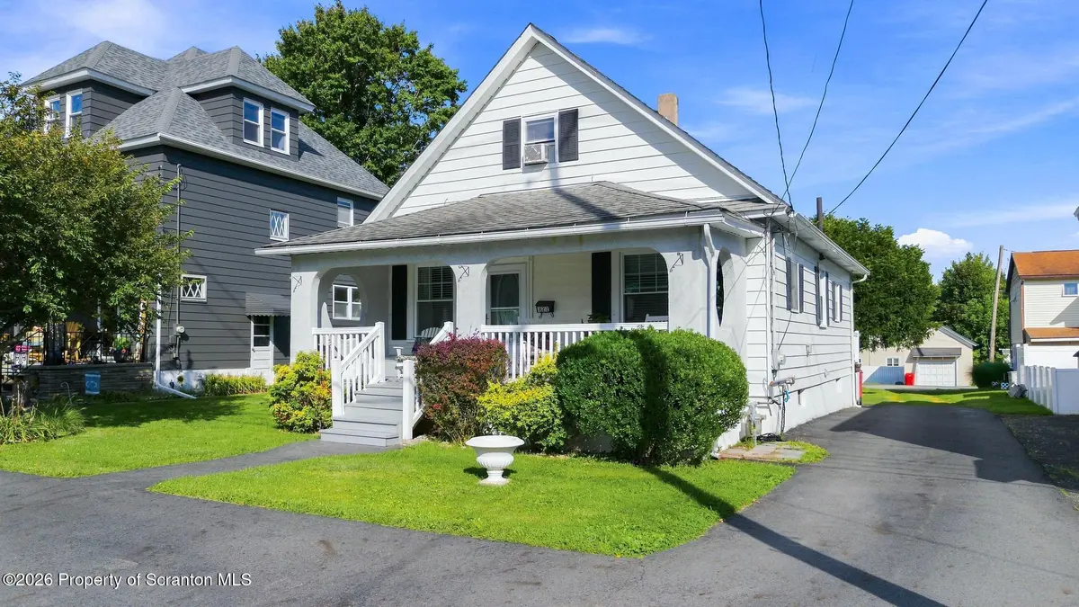 322 McKinley AVE, Jermyn, PA 18433