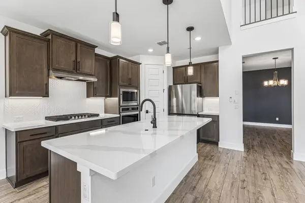 1102 Sage Thrasher CIR, Dripping Springs, TX 78620