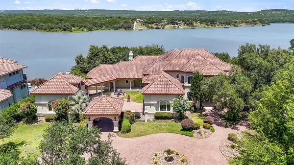 2901 Cliff PT, Spicewood, TX 78669