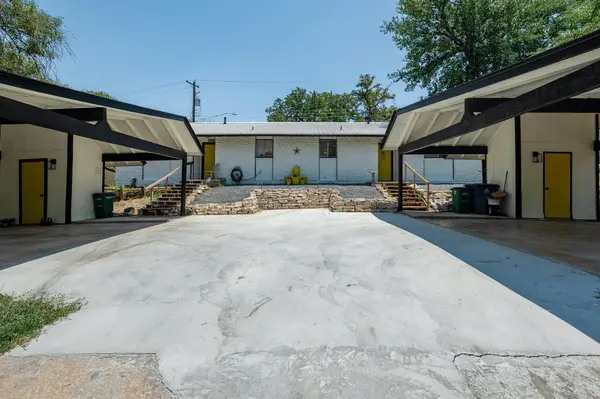1706 Elmhurst DR #B, Austin, TX 78741