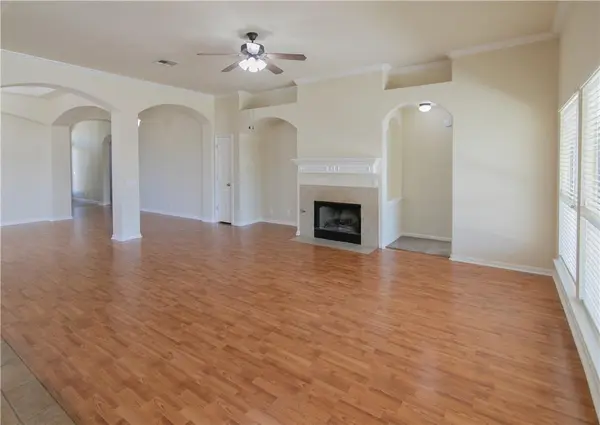 20201 Mustang Island CIR, Pflugerville, TX 78660