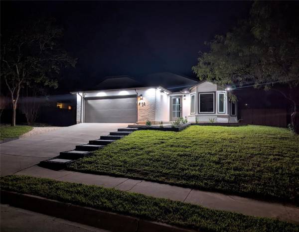 8102 Fort Sumter RD, Austin, TX 78745