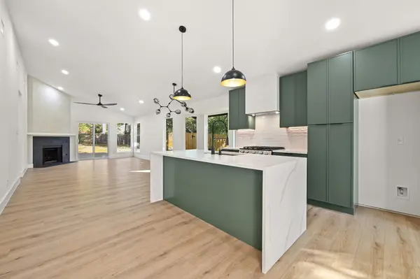 8102 Fort Sumter RD, Austin, TX 78745