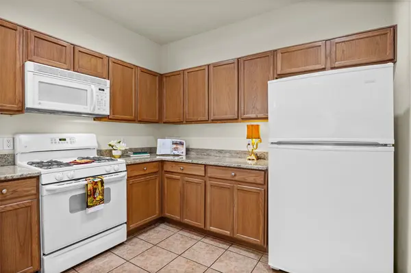 317 Essex LN, Georgetown, TX 78633