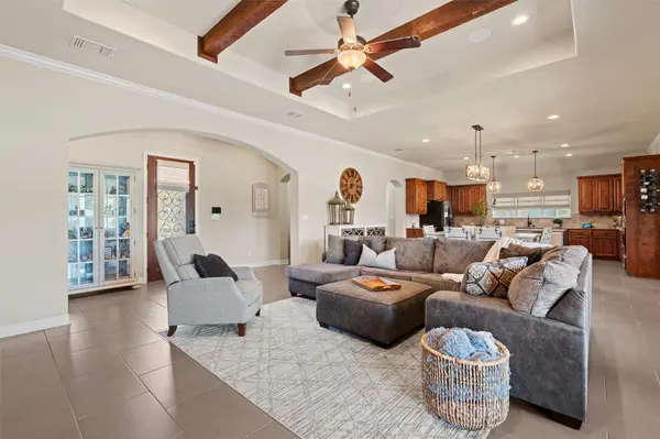 205 Quarry Lake EST, Liberty Hill, TX 78642