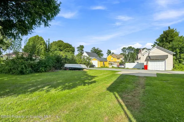 322 McKinley AVE, Jermyn, PA 18433