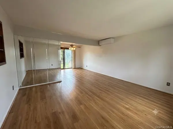 206 N Iowa AVE, Massapequa, NY 11758
